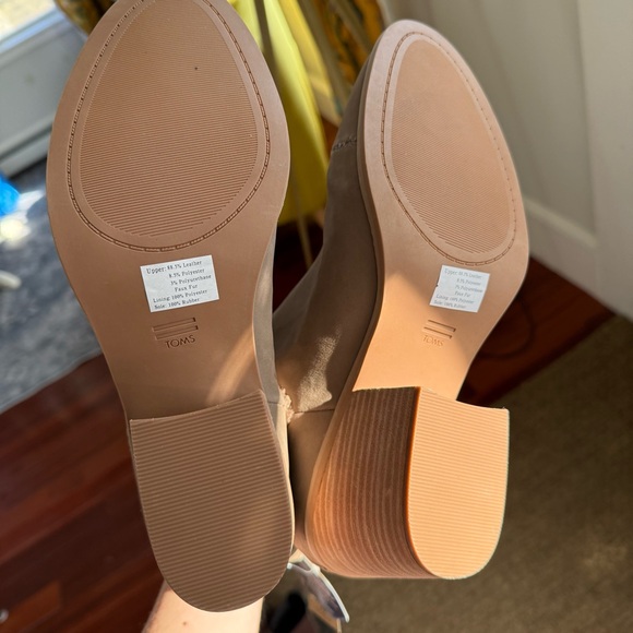 TOMS Taupe Chelsea Boots NWT Sz 12 - Picture 4 of 6